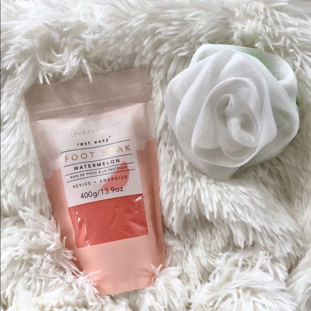 New w/tag REST EASY WATERMELON SCENTED FOOT SOAK